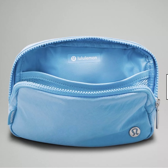 AERO BLUE Lululemon Everywhere Belt Bag 1 Lt - Picture 2 of 6